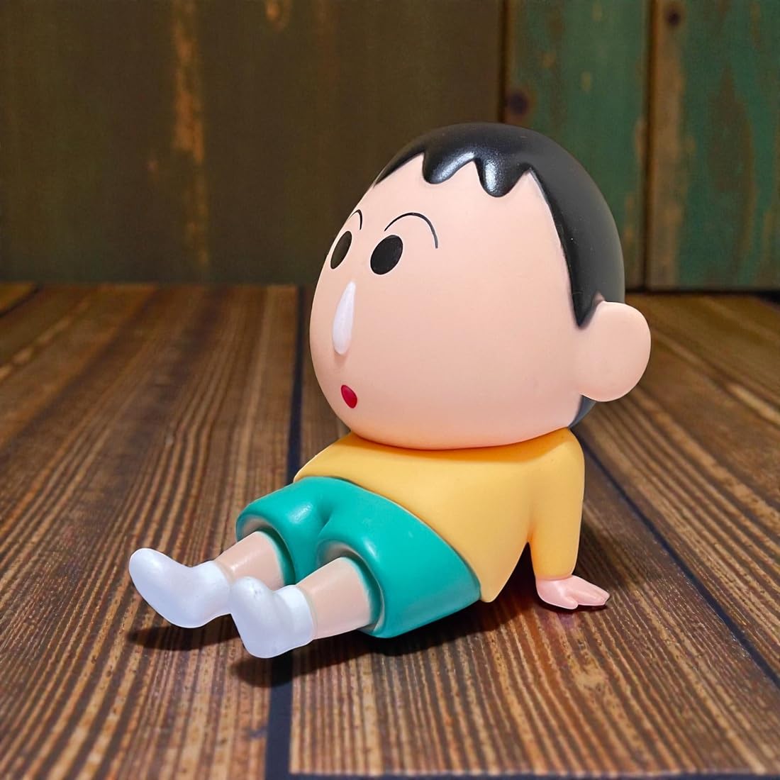 Shinchan Fun Duo Combo™ | Cute Mobile Holder + Wind-Up Toy Set - Assorted holder (Anime-Inspired | Jus Hamper Exclusive)