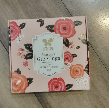 IRIS Season’s Greetings Dual Reed Diffuser Set