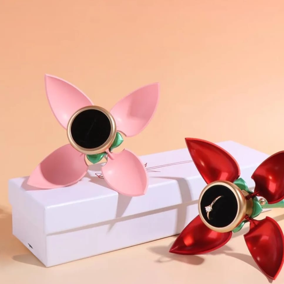 BloomRing Surprise –  Rose Ring Gift Box